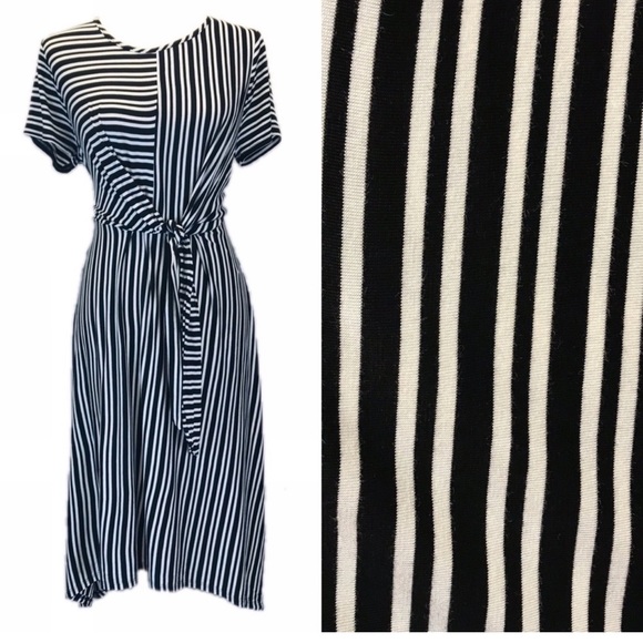 Lane Bryant tie front striped dress. Size 14/16. - Picture 2 of 8